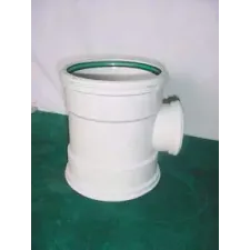 Tee 8 x 4 pvc 3034 con glandula